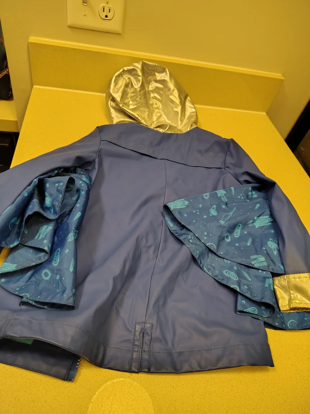 Kids Cat & Jack Blue Space Rocket Raincoat with Hood Toddler Boy Size 5T Jacket